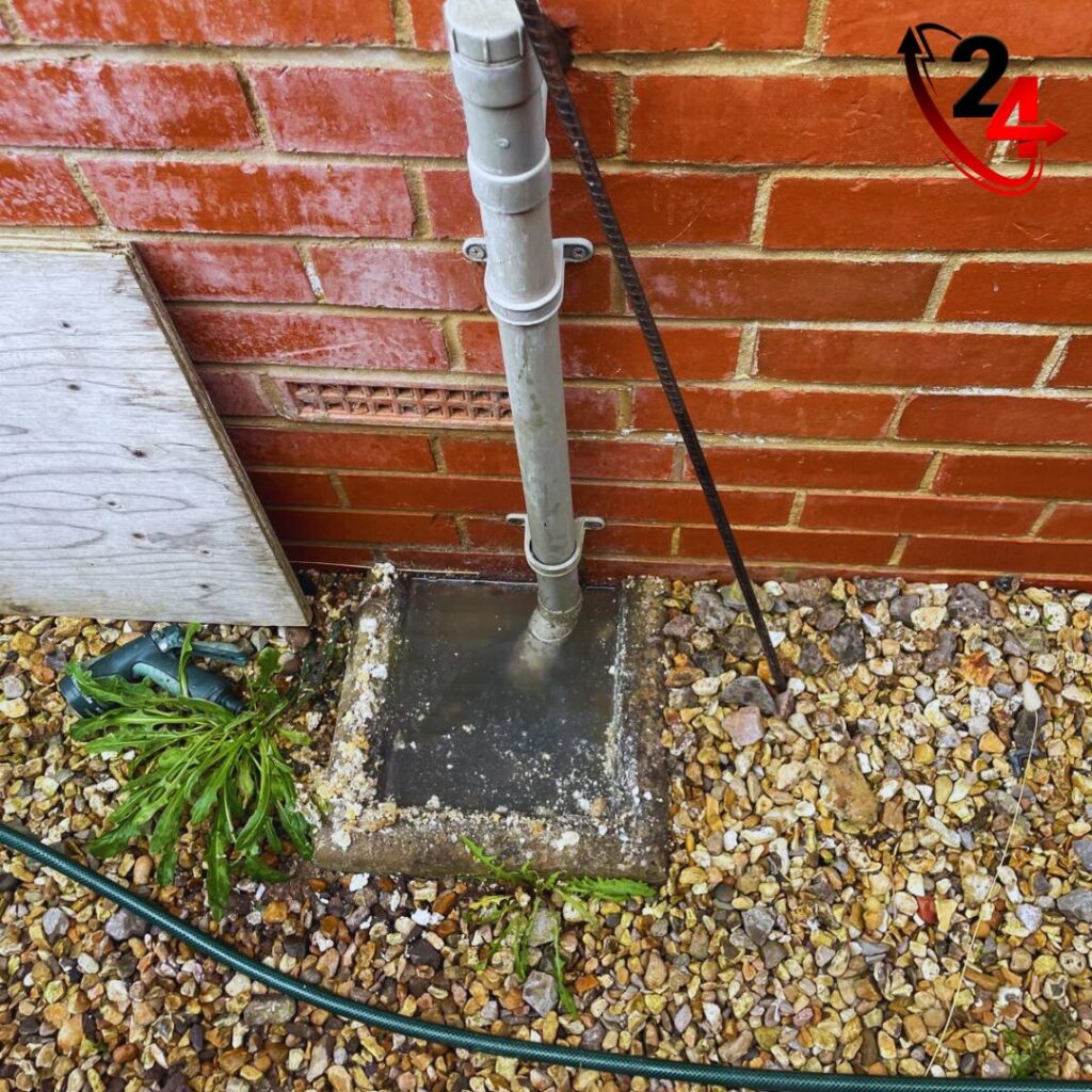 Blocked Gully in Tilehurst