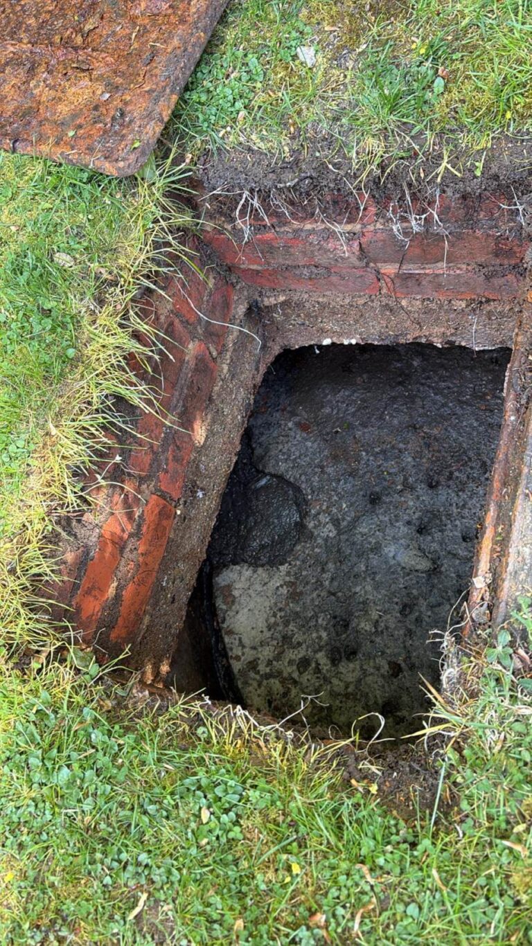 Outside drain unclogging