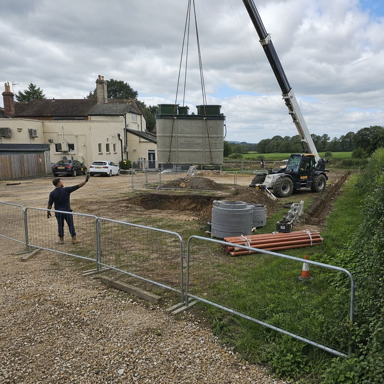 Rear Field Treatment Plant Lift Near Pangbourne - Illustrative Image