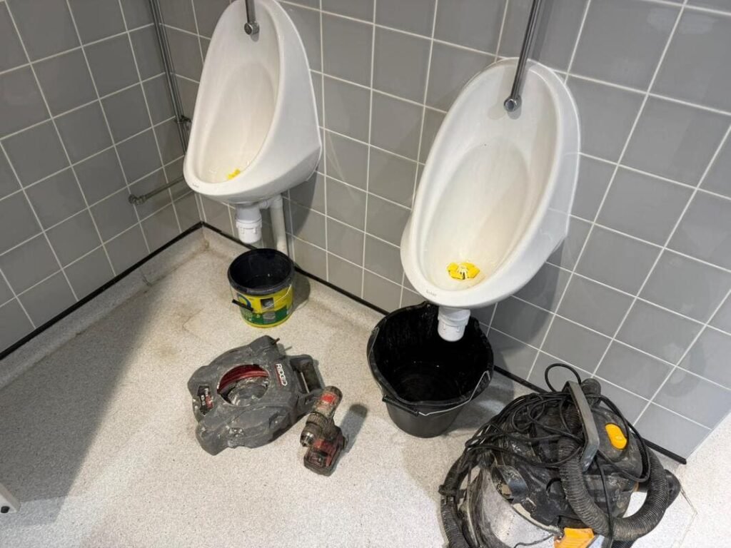 Urinal Commercial Drain Maintenance